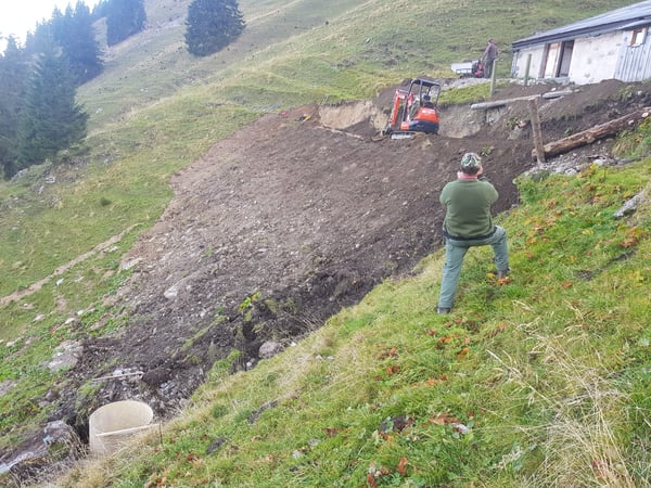 Installation du caisson en bois terminée.