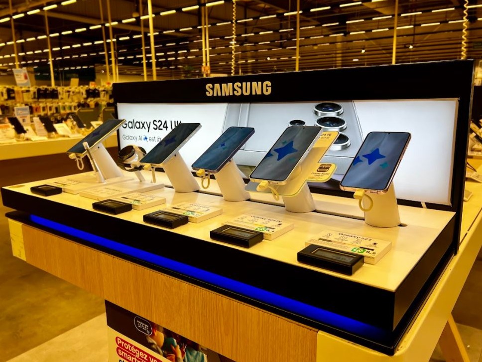 Présentoir Smartphone Samsung Galaxy S - Boulanger Pontault-Combault
