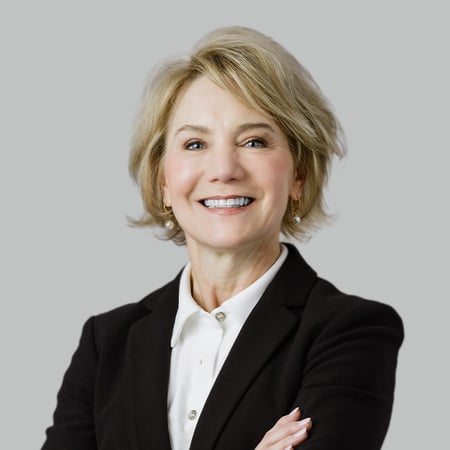 Brenda Travaglini Advisor Headshot image