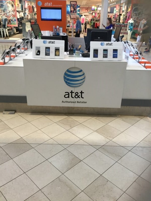 At T Store Crabtree Valley Mall Kiosk Raleigh Nc Iphone