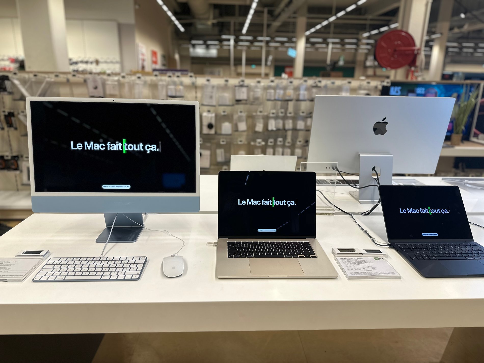 IMac, MacBook Pro chez Boulanger La Valentine.