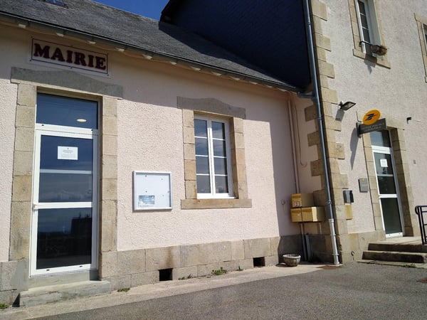 Photo du point La Poste Agence Communale ST SETIERS Mairie