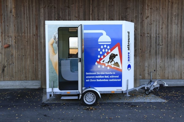 Aare Allround GmbH -  Mobiles Bad mieten - Auch bei Umbau-/Renovationsarbeiten müssen Sie nicht auf eine Dusche verzichten. Weiter natürlich auch mit WC und Lavabo ausgestattet.