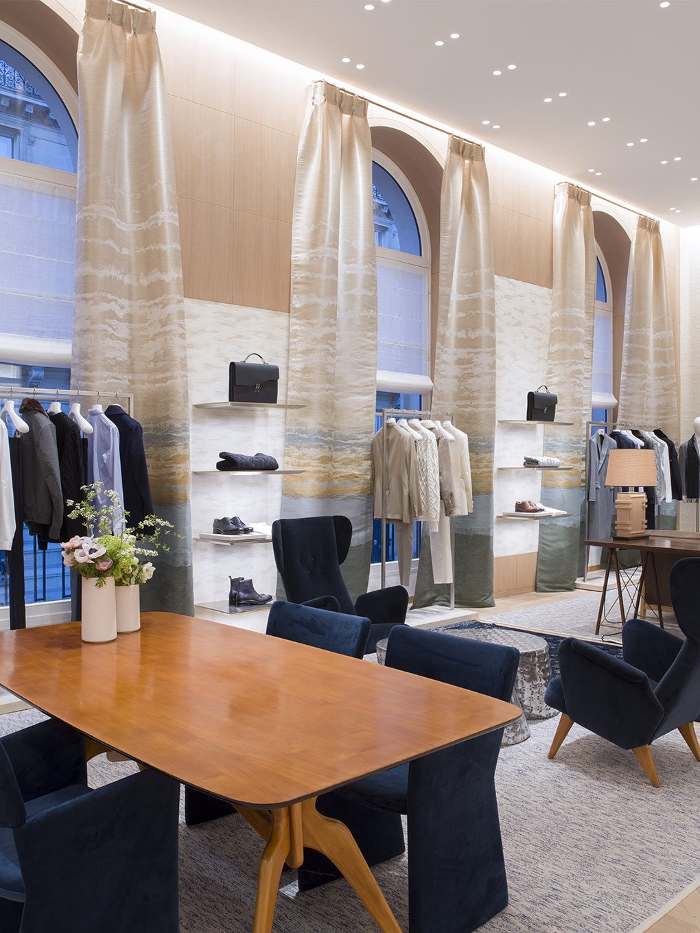 DIOR Dior Boutique France Paris 30 Avenue Montaigne