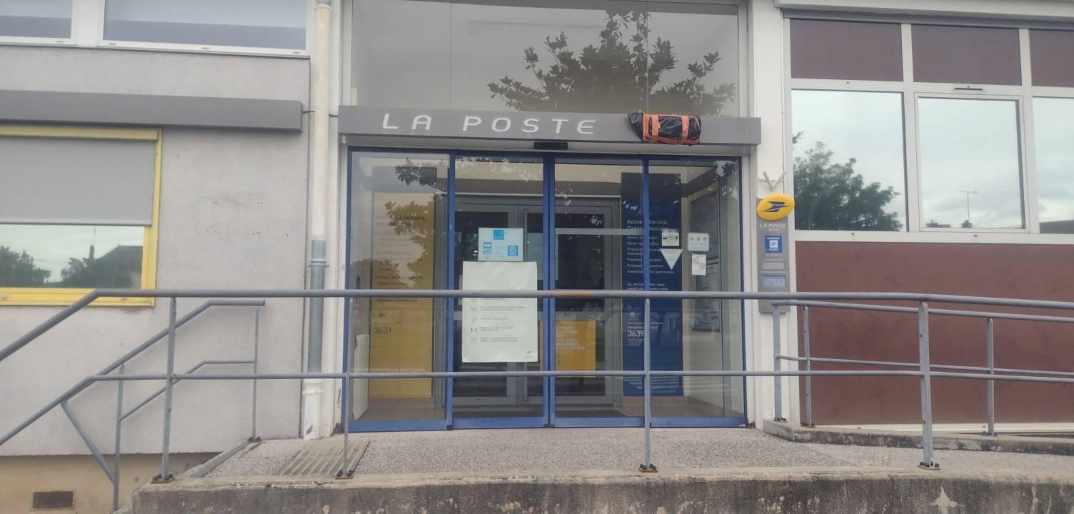 Photo du point La Poste Espace Clients Pro GUEUGNON PDC1