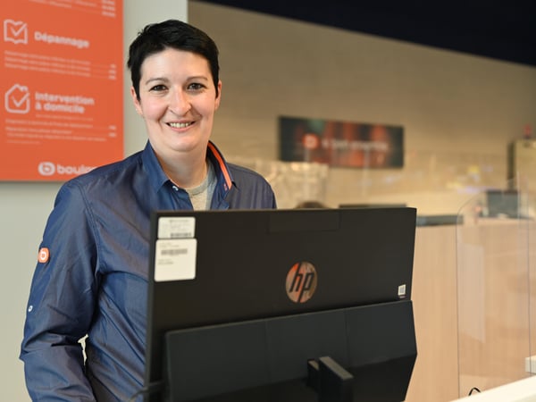 Laure conseillère SAV du magasin Boulanger Vendenheim Reichstett