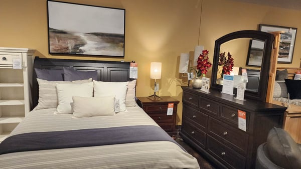 Cedar Rapids Slumberland Furniture bedroom furniture