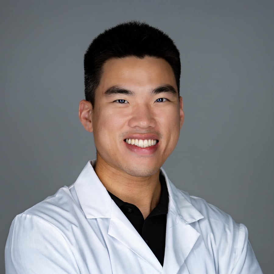 Mark Zwei Terng, MD