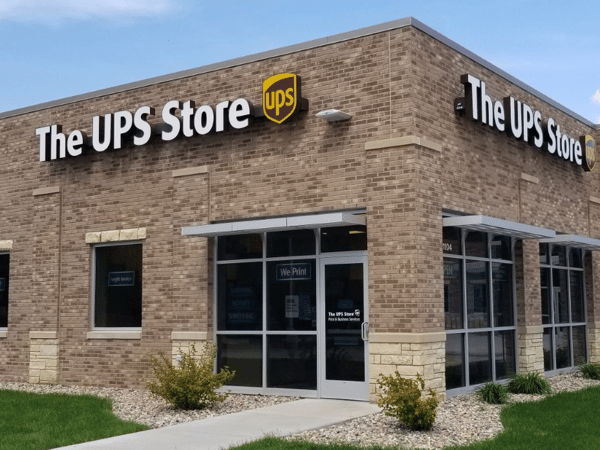 Facade of The UPS Store Vermillion