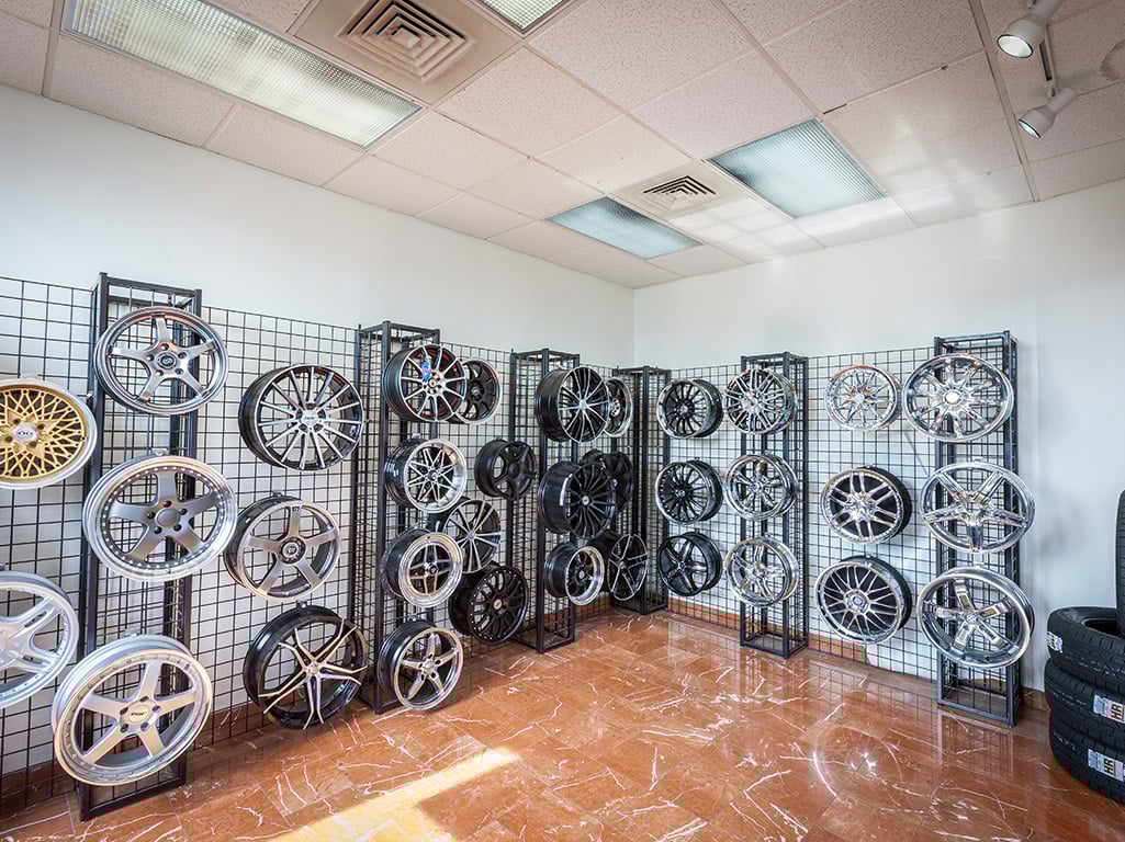 Tire Discounters Tires, Wheels, Custom Wheels, rims in Cincinnati, OH