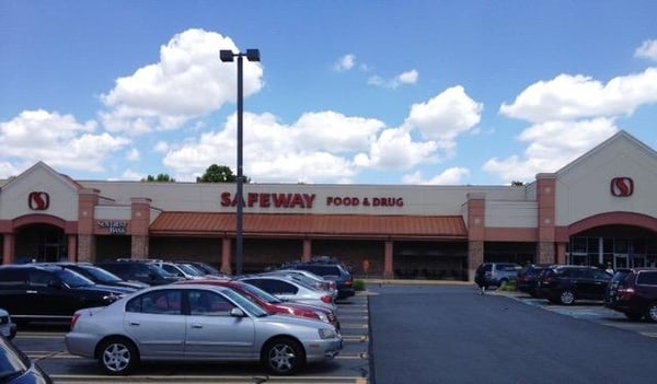 Safeway Store Front Picture at 9596 Old Keene Mill Rd in Burke VA
