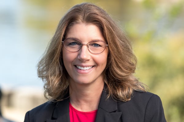 Photo of Lisa Phillips