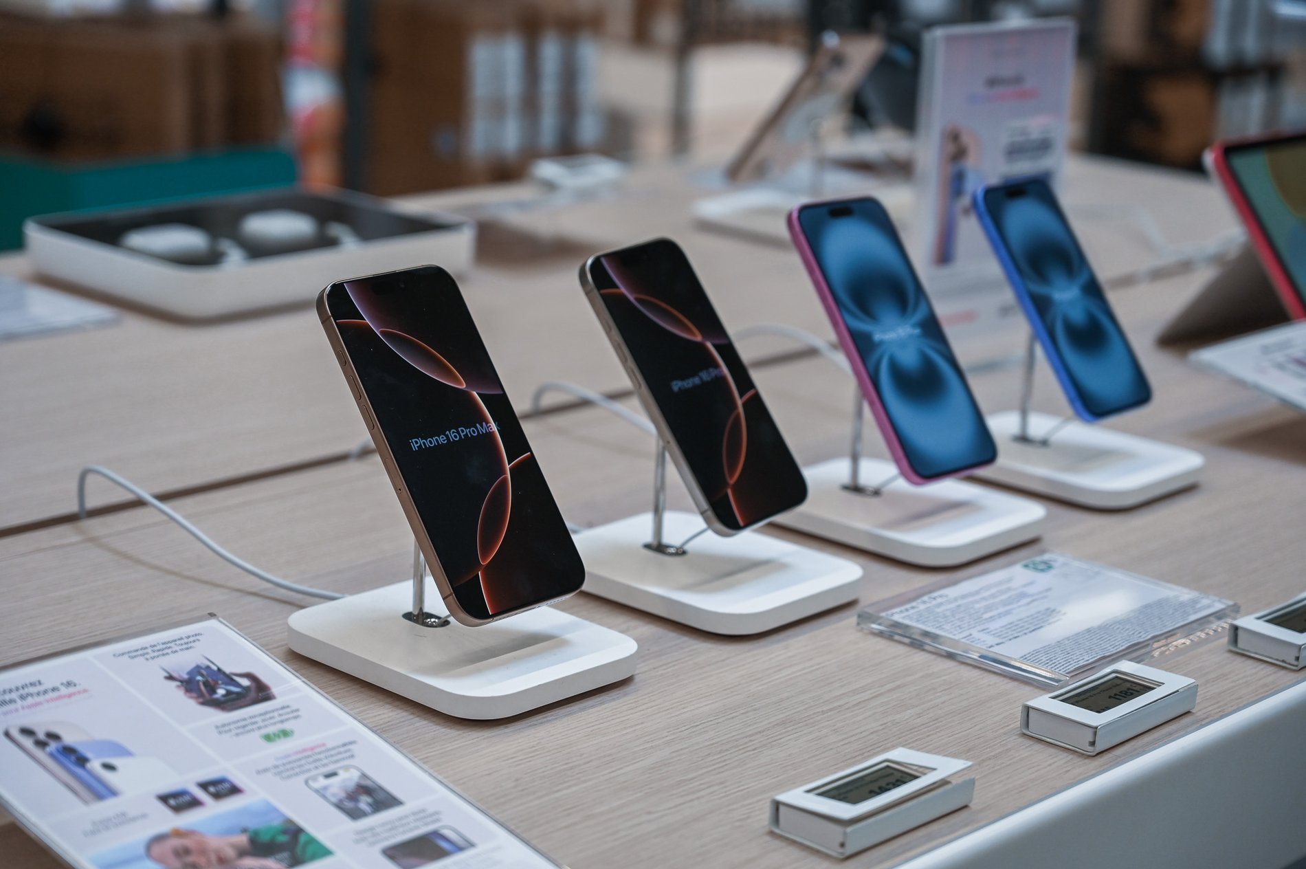 iPhone 16 Pro Max chez Boulanger Toulon - La Garde