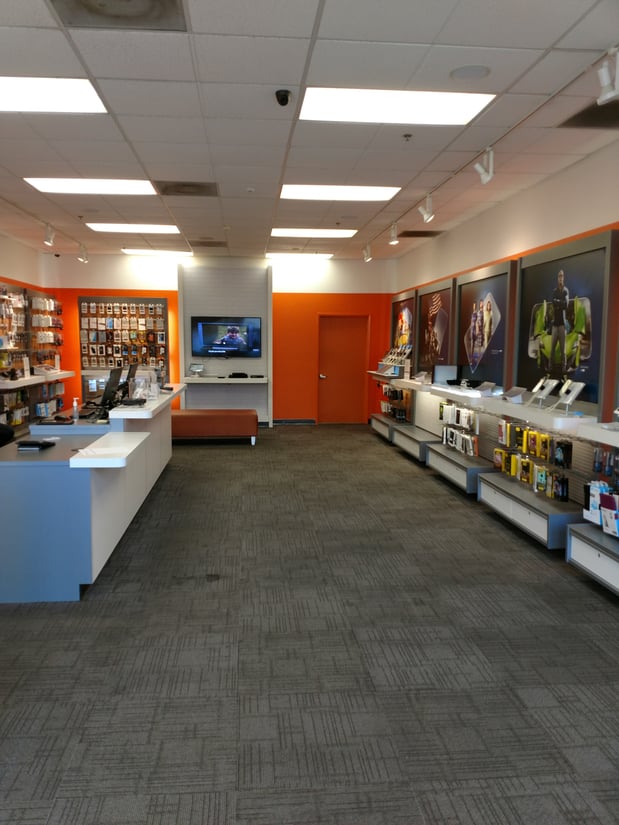 AT&T Store Riverside Plaza Riverside, CA iPhone & Samsung Deals!