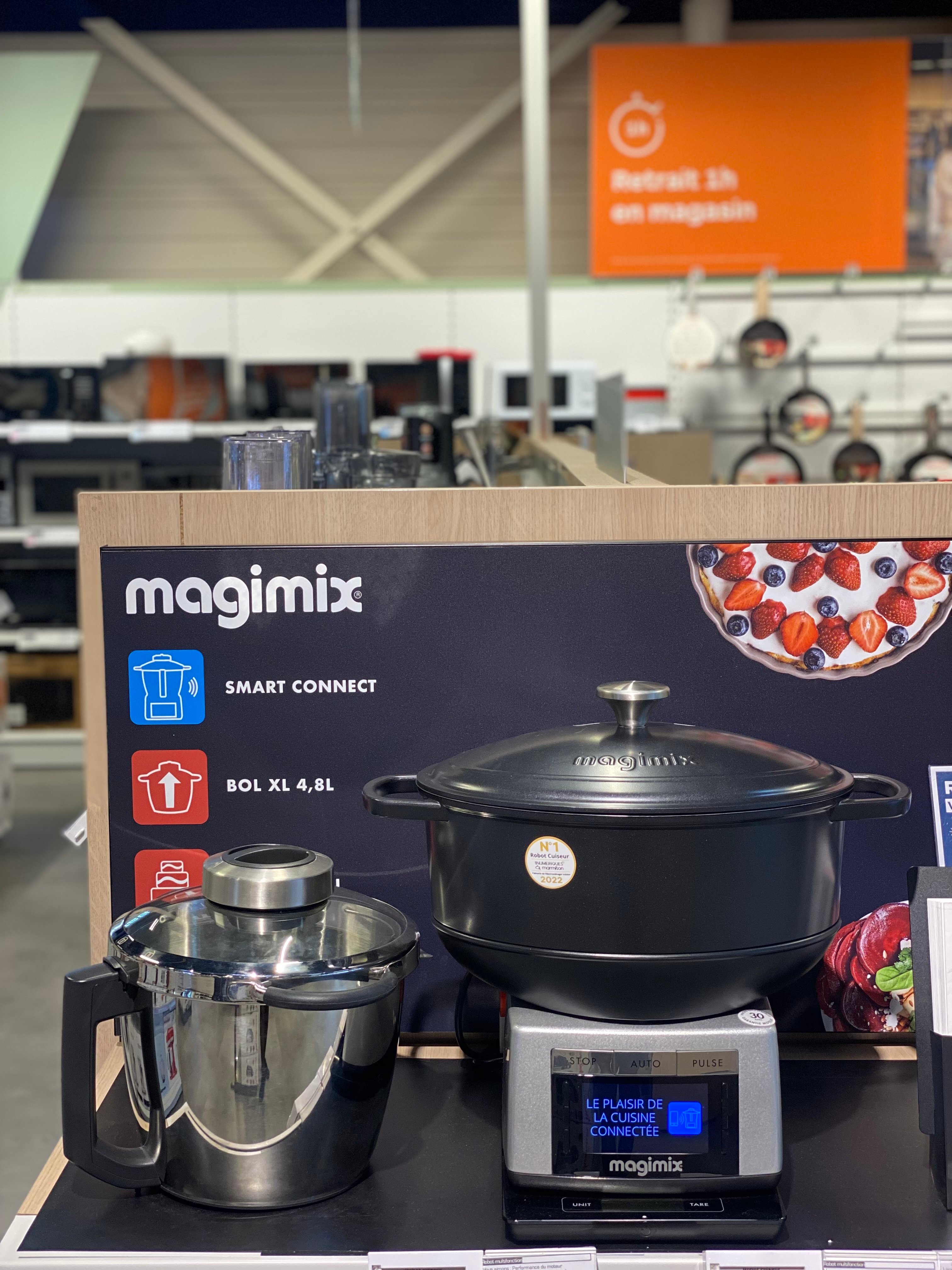 Découvrez la gamme Magimix chez Boulanger Alès : robots multifonctions, Cook Expert, Juice Expert, machines à pain, Gelato Expert, et plus encore, pour une cuisine innovante et pratique.