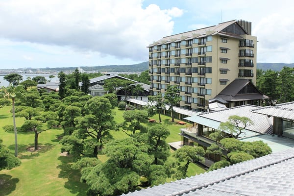 心地よい細やかなもてなしに“指宿の迎賓館”の神髄を見る【鹿児島県　砂むし 指宿白水館】 | JTBリモートコンシェルジュ トラベルコンサルタントのおすすめ旅