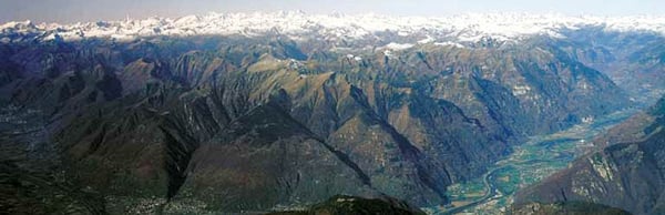 Da GeologiaTicino vista delle radici delle Alpi