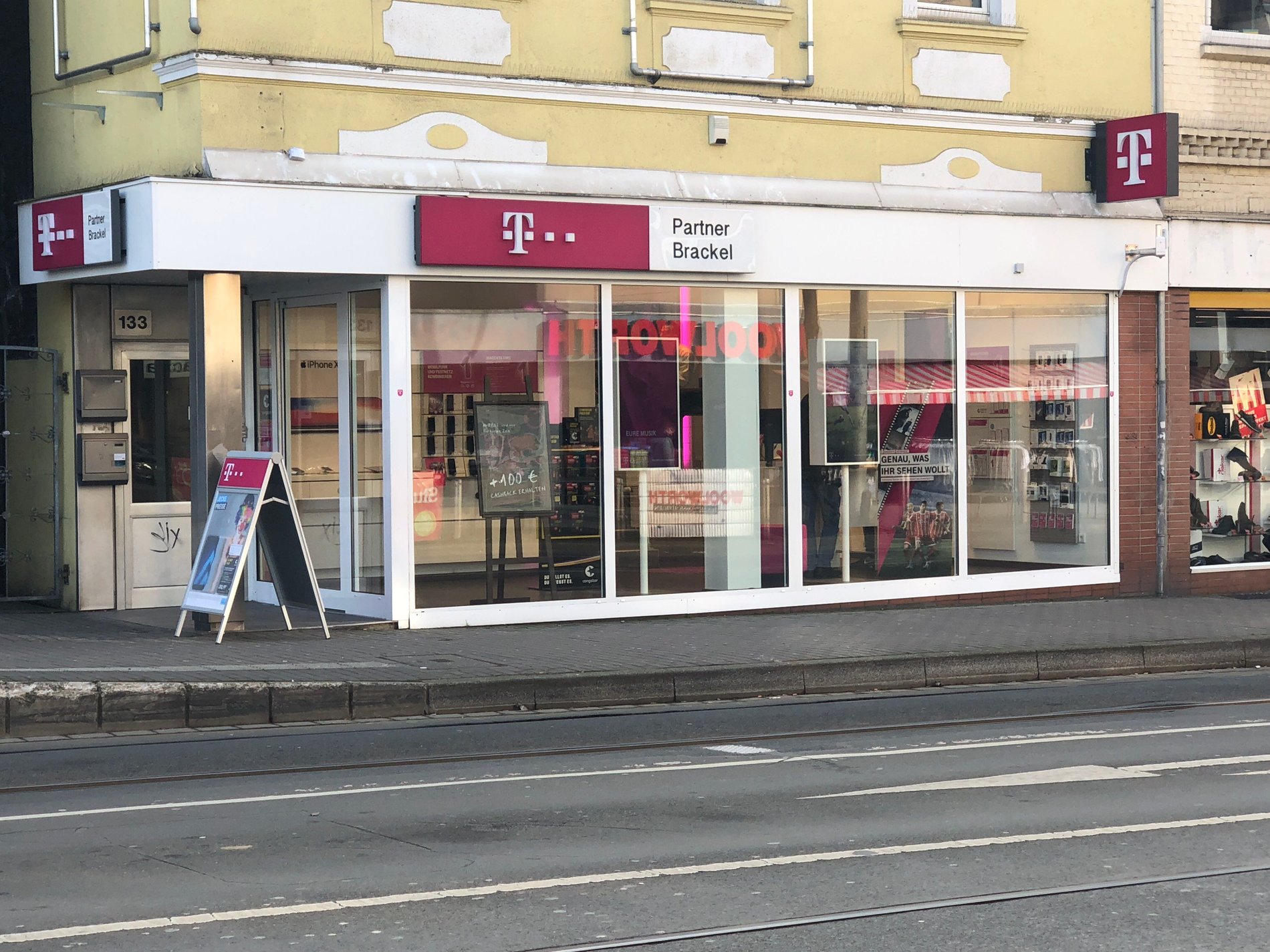 Store photo