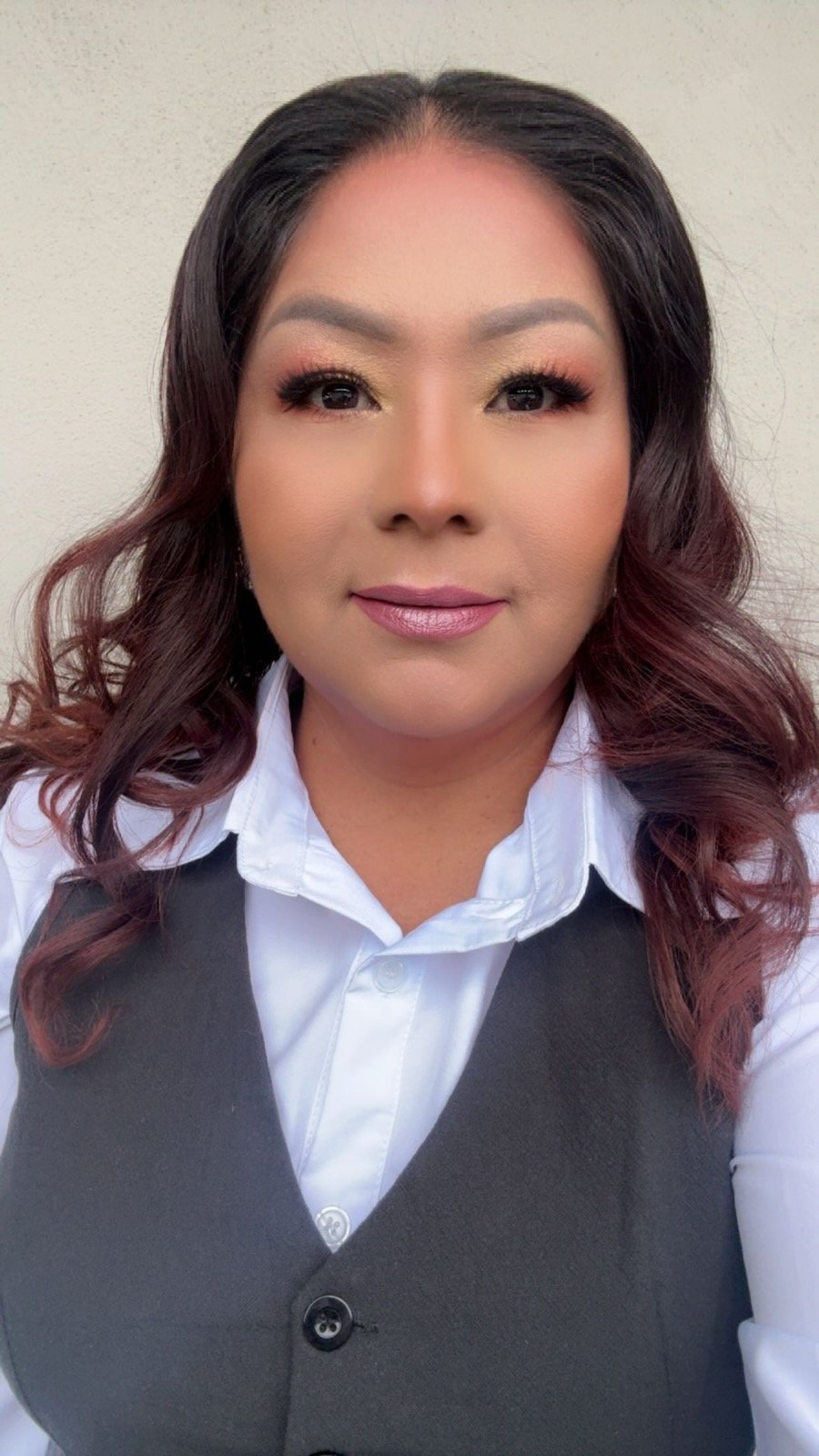 Valentina Osorio - Billing Specialist Fluent in Spanish.