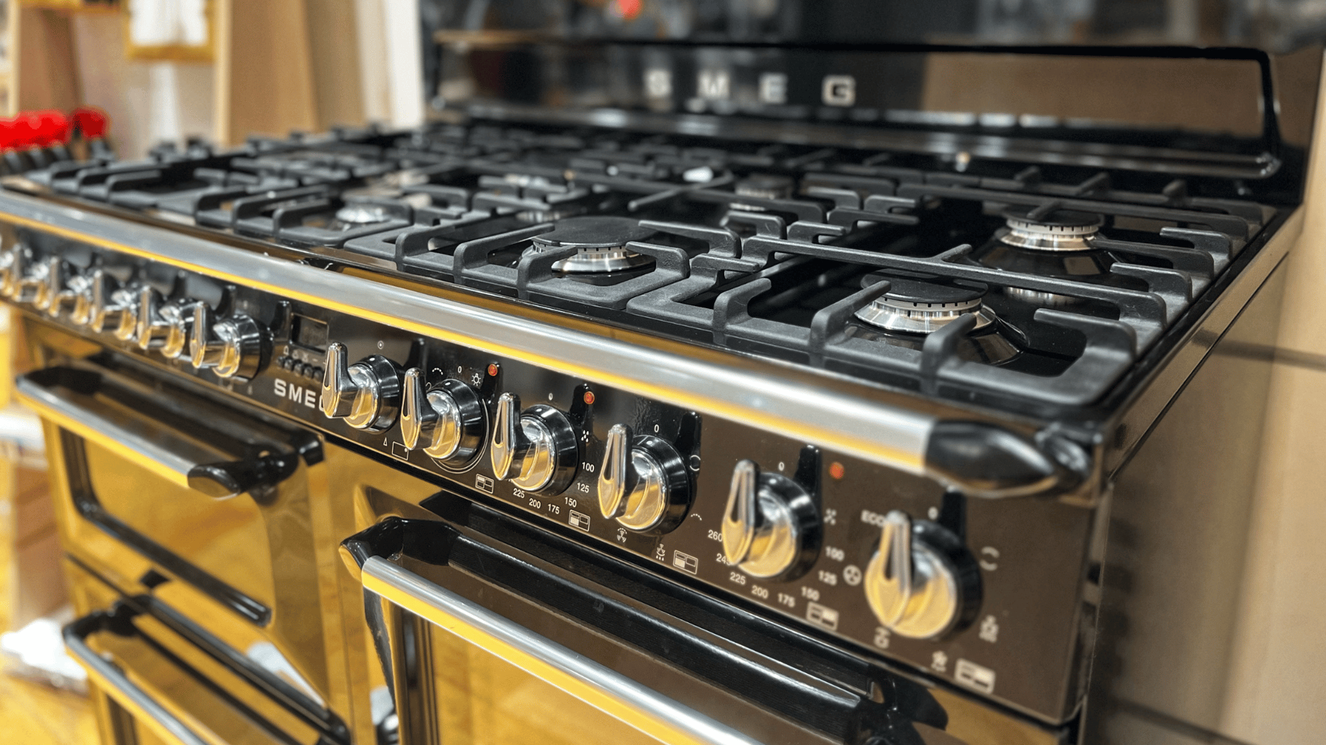 Cuisinière Smeg chez Boulanger Nice Cap 3000