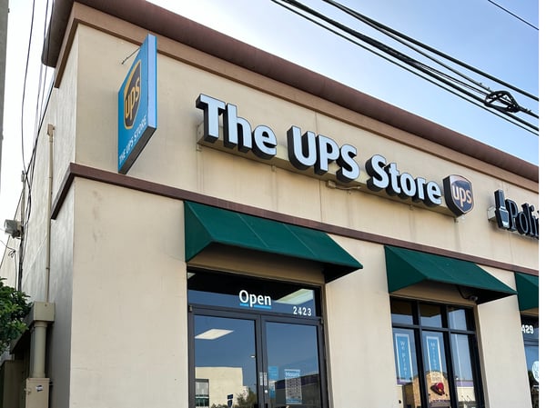 Fachada de The UPS Store South Of Downtown Orlando