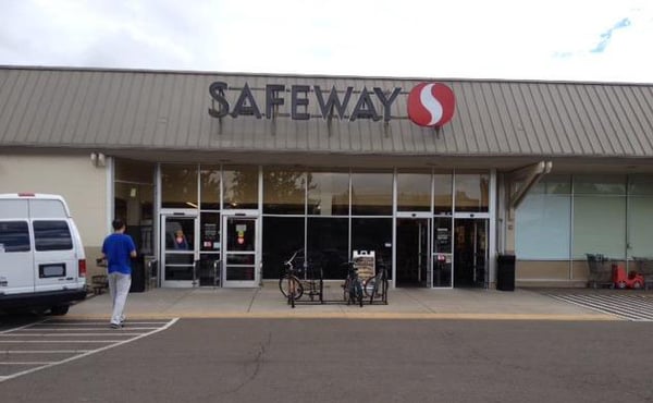 Safeway Store Front Photo at 450 SW Third Ave in Corvallis OR