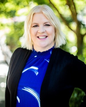 Photo of Sarah Bailey