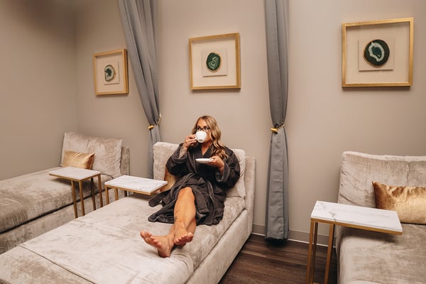 Enjoy 15% off all services and receive a $50 bounce-back card toward an 80-minute service in 2026.