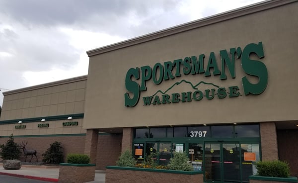 The front entrance of Sportsman's Warehouse in Meridian
