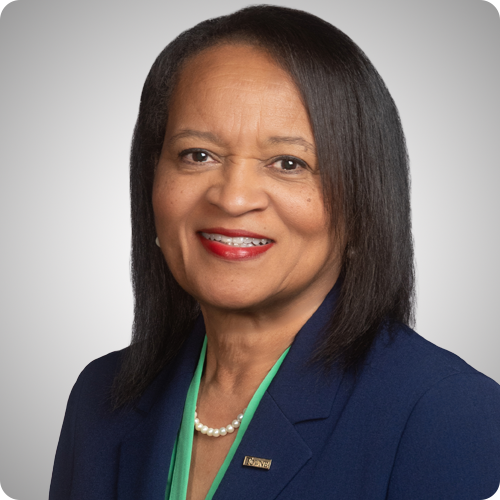 Sandra Davis, TowneBank Branch Manager