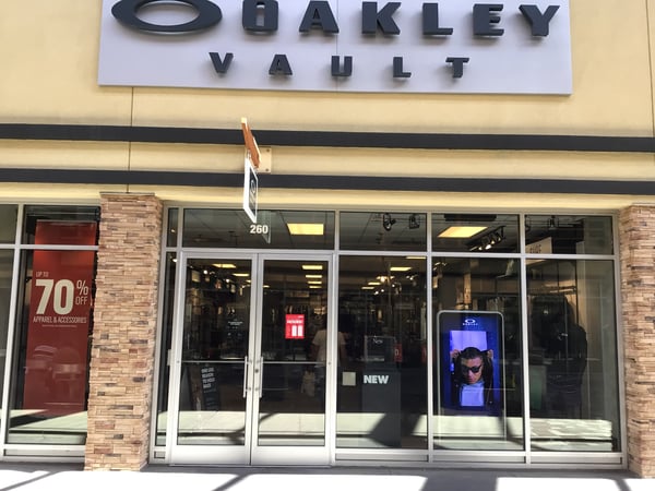 Oakley 2025 vault online