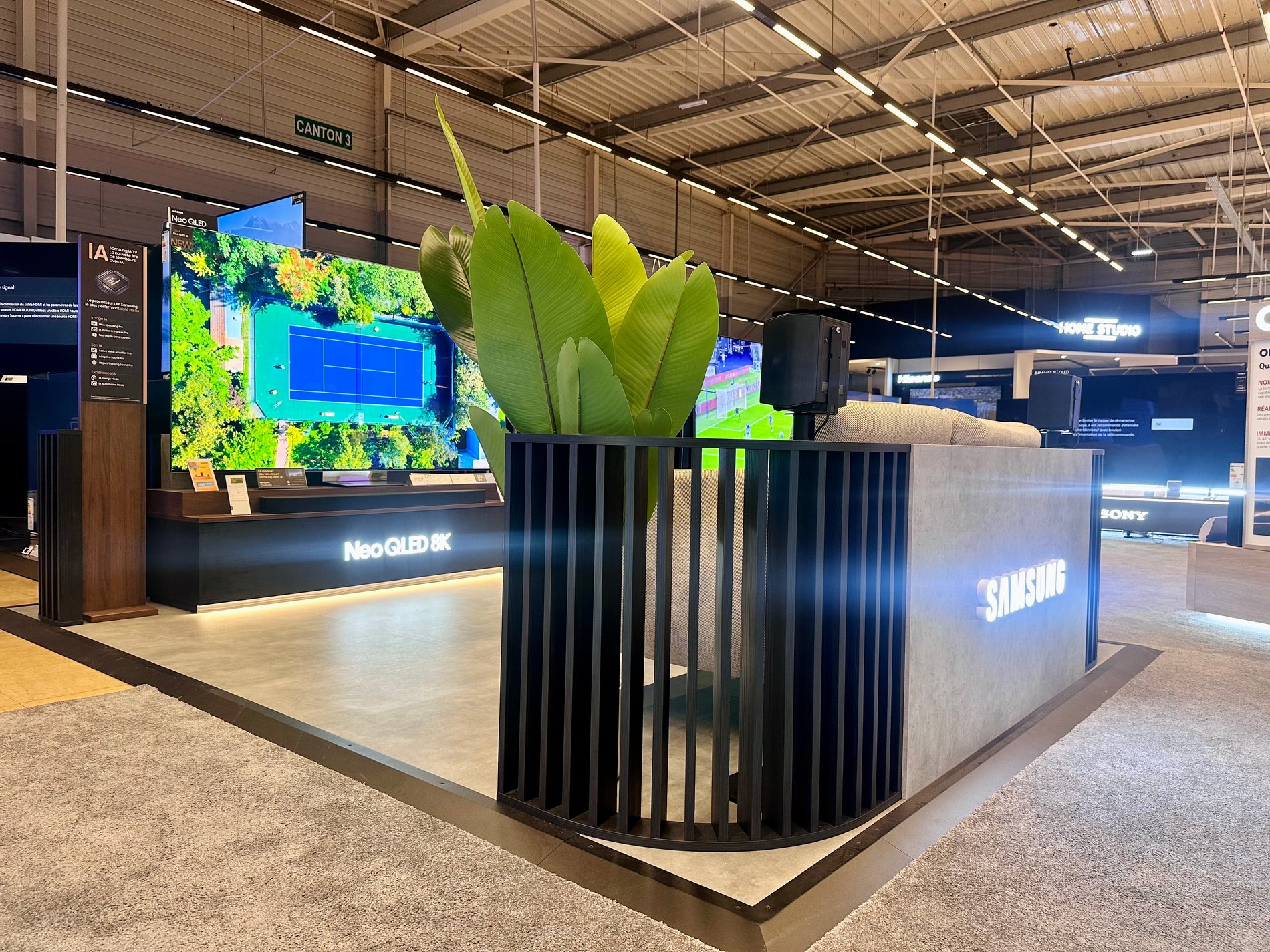 Corner Samsung TV 8K chez Boulanger Toulon - La Garde