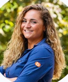 Céline, responsable du comptoir de Wasquehal