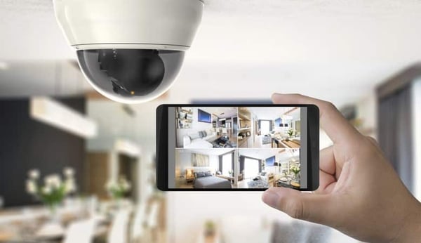 Caméra de surveillance, sécurité domestique, prévenez vous des risques en cas de départ cet été avec Boulanger Dijon Quetigny