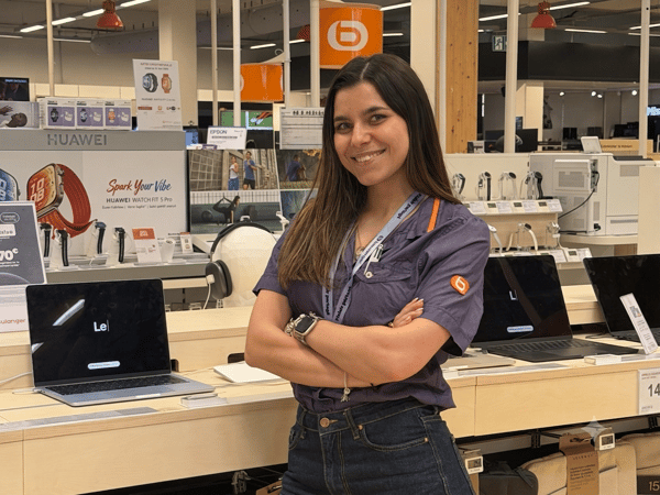 Morgane, vendeuse smartphones, tablettes et accessoires chez Boulanger Chambéry.
