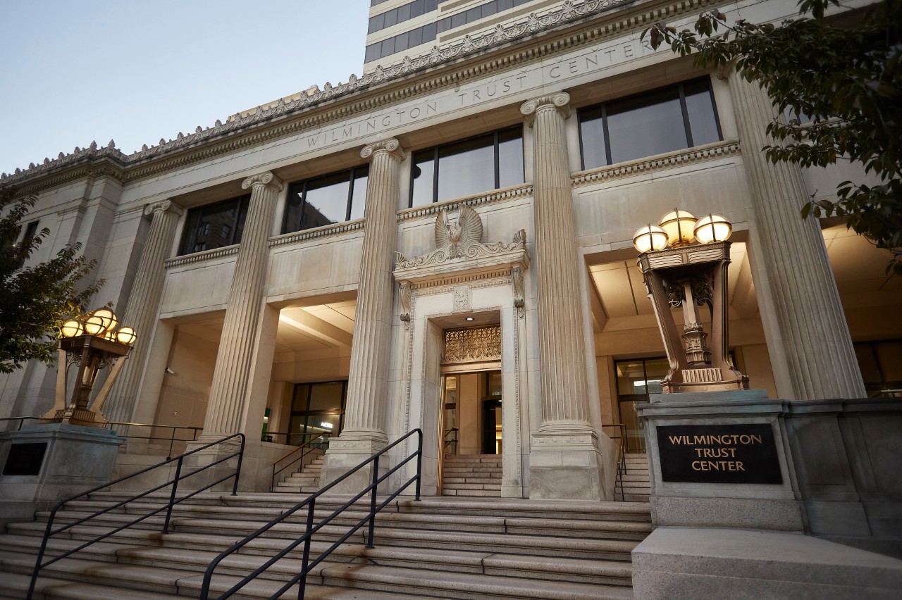 Front entrance to the Wilmington Trust headquarters in Wilmington, DE