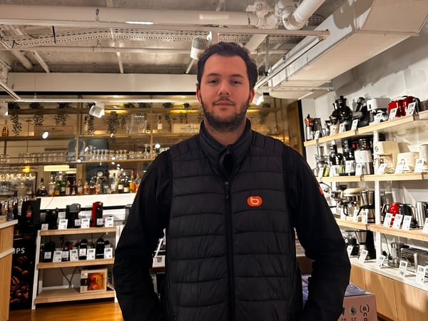 Valentin, équipier comptoir boulanger Nice Massena