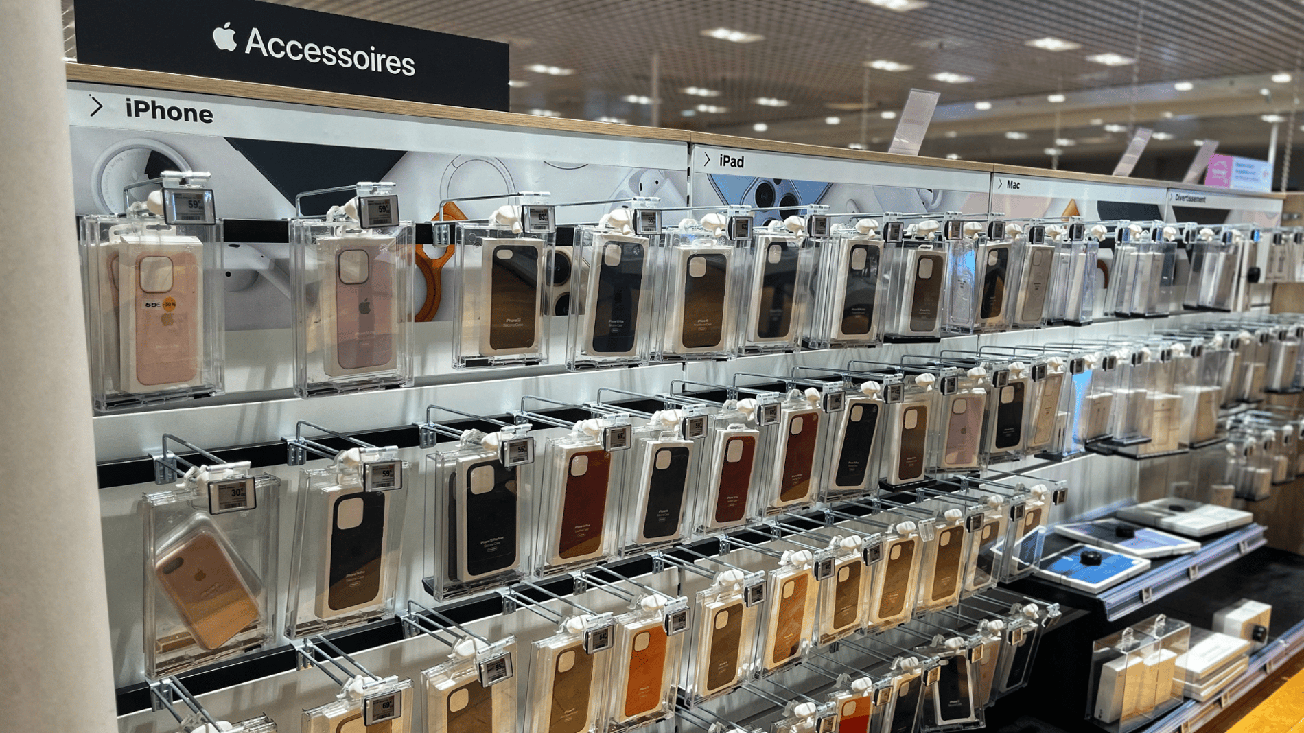 ACCESSOIRES APPLE, COQUE APPLE, AIRTAG CHEZ BOULANGER NICE CAP 3000