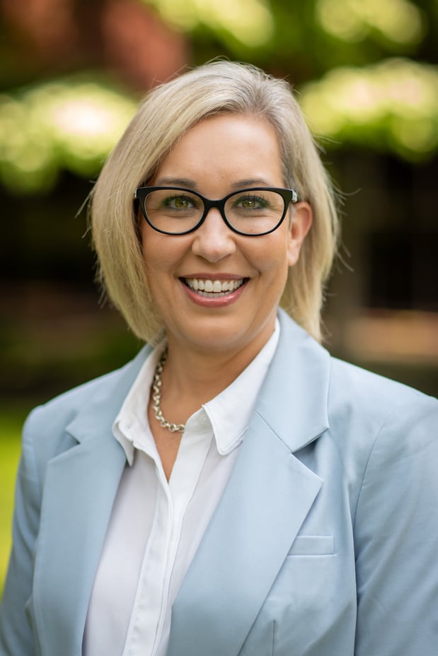 Carousel Associate Image