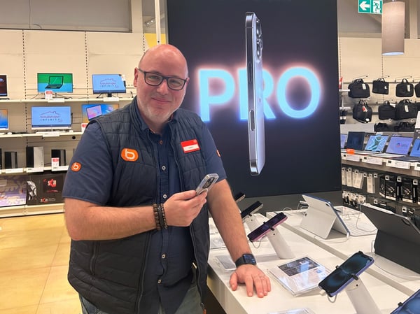 Julien, vendeur multimédia, apple master magasin boulanger Douai