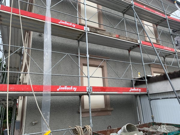 Fassadensanierung neuer Aufbau Risssanierung und neuer Anwurf