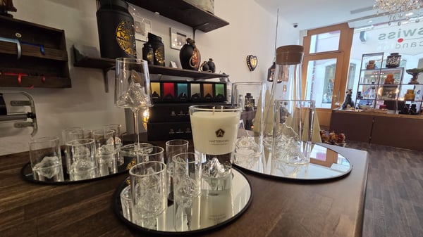 Handgemachte Glässer mit Matherhorn - Swiss Alps Glass -Swiss Candles Basel