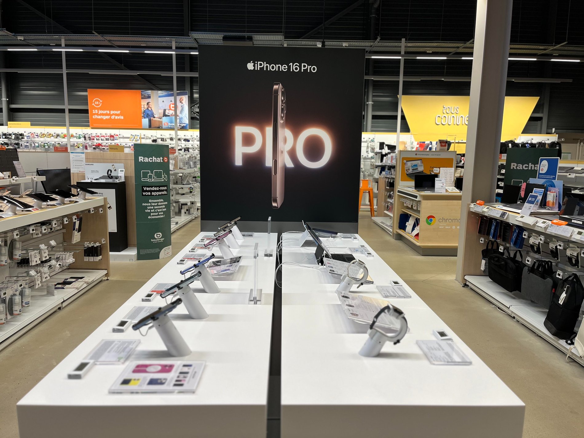 Espace Apple, iPhone 16, iPhone 16 plus, iPhone 16 pro et iPhone 16 pro max