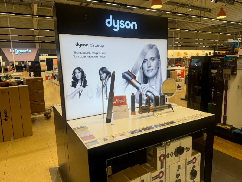 Découvrez le Dyson air wrap au magasin Boulange Avignon Le Pontet. Pour des questions sur le produit, nous avons sur place un expert de la marque Dyson qui se prénomme Kévin.