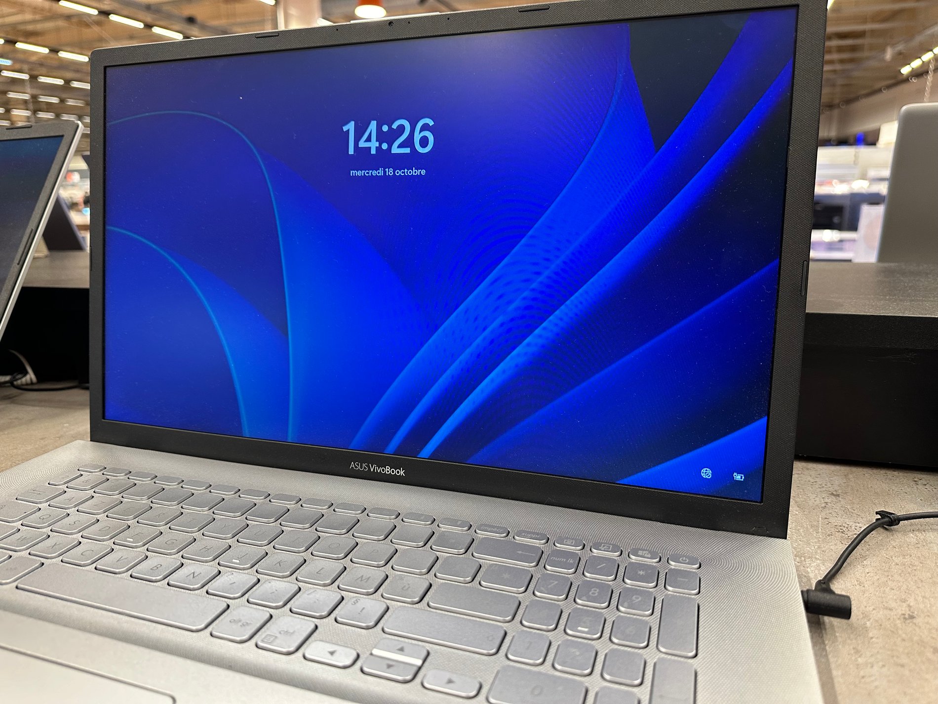 Ordinateur portable ASUS chez Boulanger Creil - Saint Maximin !