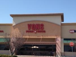 Vons Store Front Picture at 38995 Sky Canyon Dr in Murrieta CA