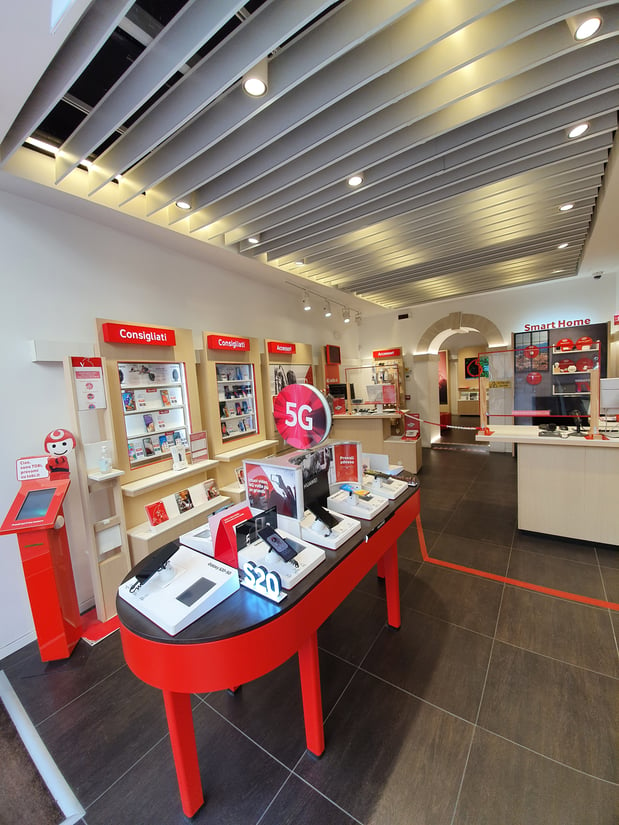 Vodafone Store | Corso Andrea Palladio