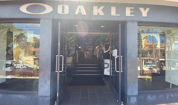 Oakley store la cantera hotsell