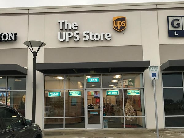 Storefront of The UPS Store in Irving, TX