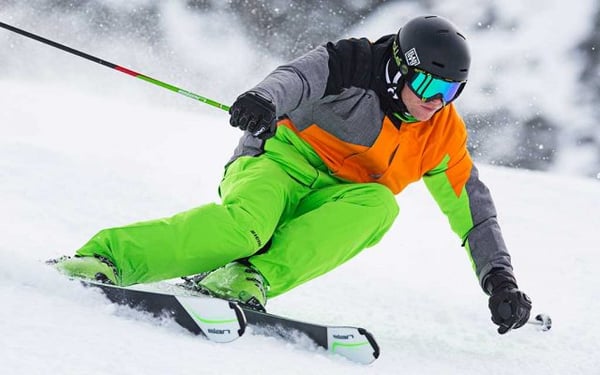 Wintersport Saisonmiete Ski und Boards